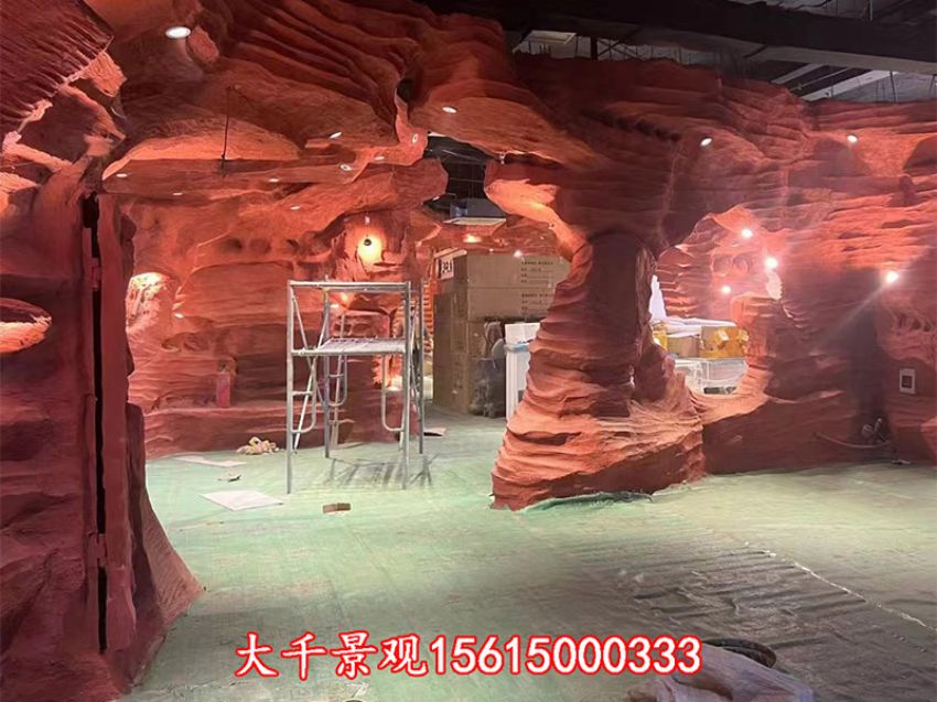 點(diǎn)擊查看詳細(xì)信息<br>標(biāo)題：溶洞民宿 閱讀次數(shù)：475